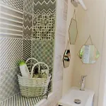 Le Cocon Bed & Breakfast *